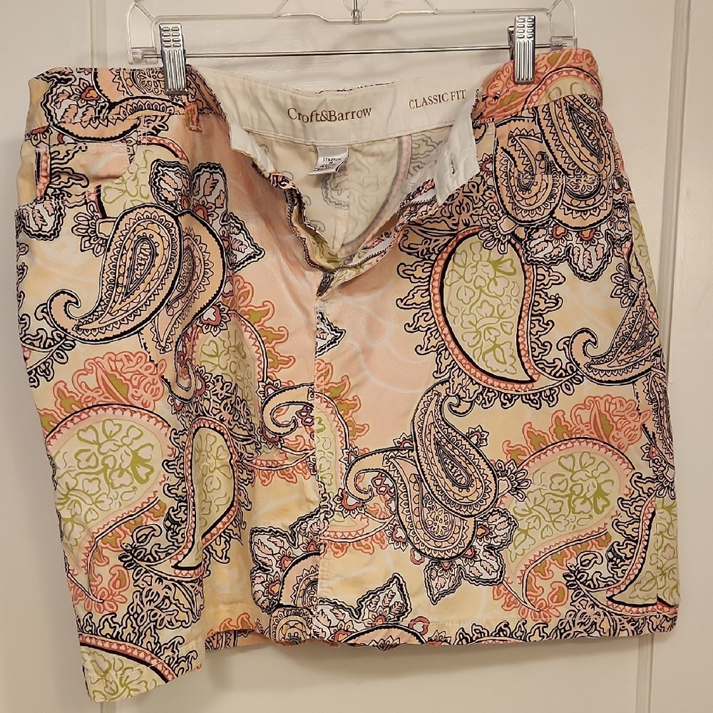 Vibrant Paisley Print Shorts - Picture 9 of 9